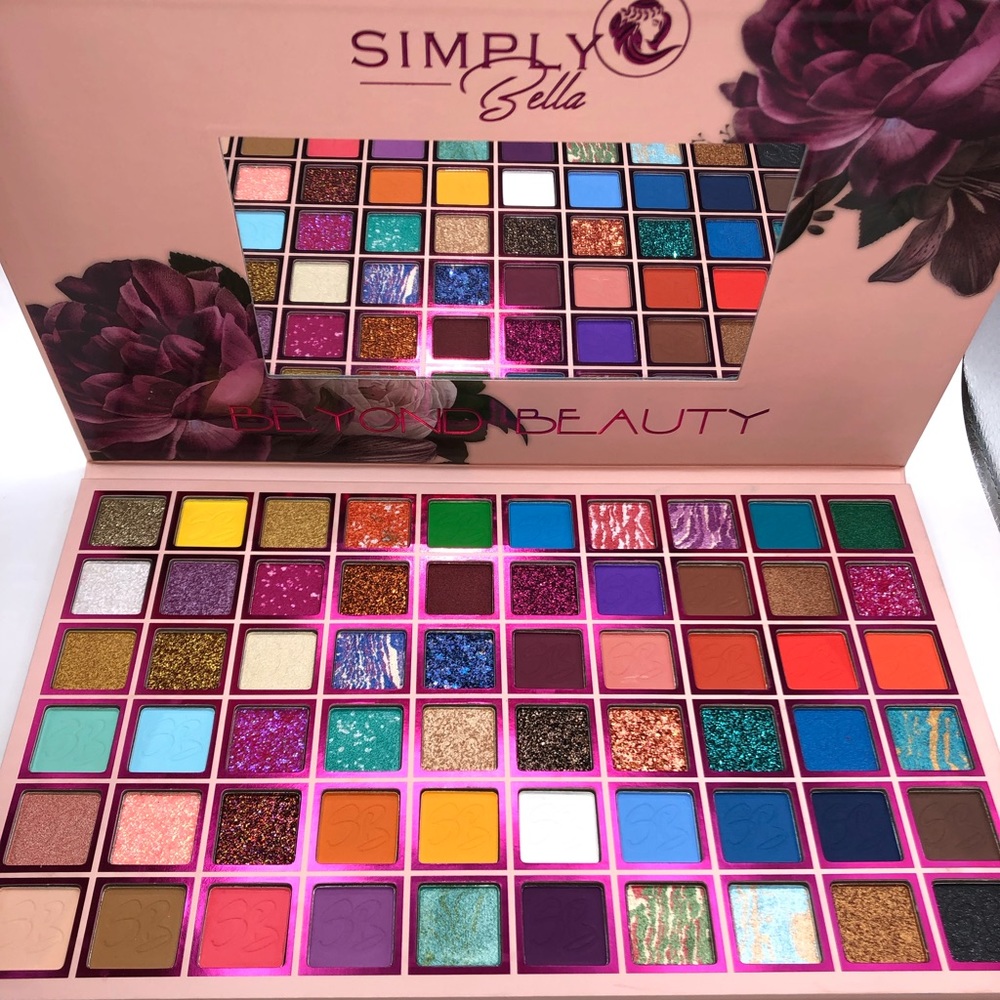 Simply Bella Eyeshadow Palette